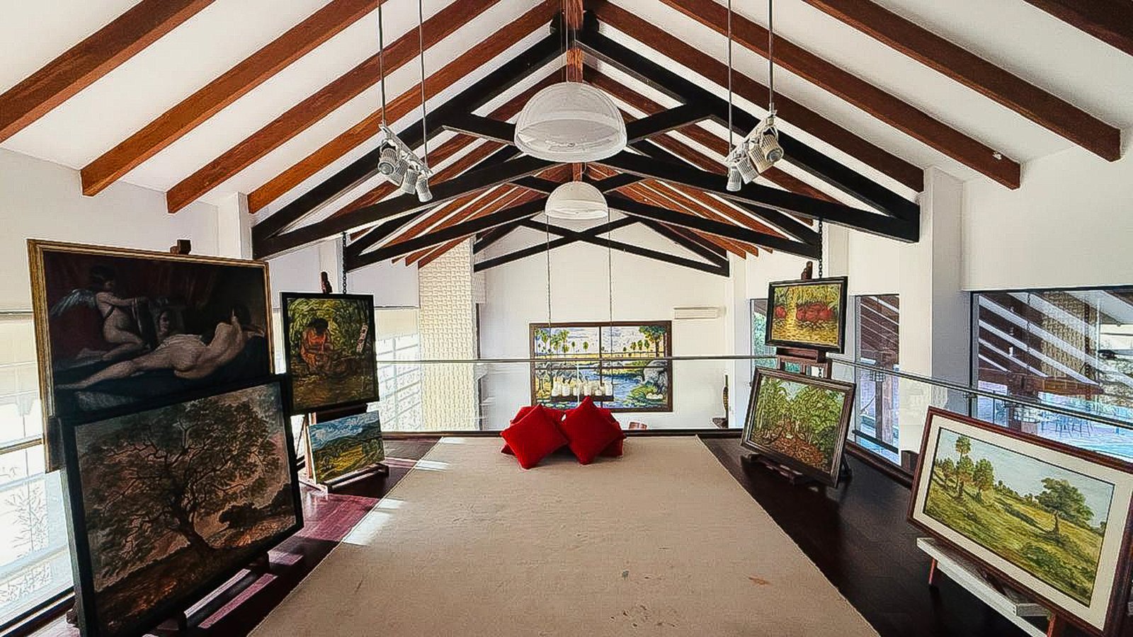 Exclusiva y Espectacular Residencia Amoblada en Colinas del Urubó