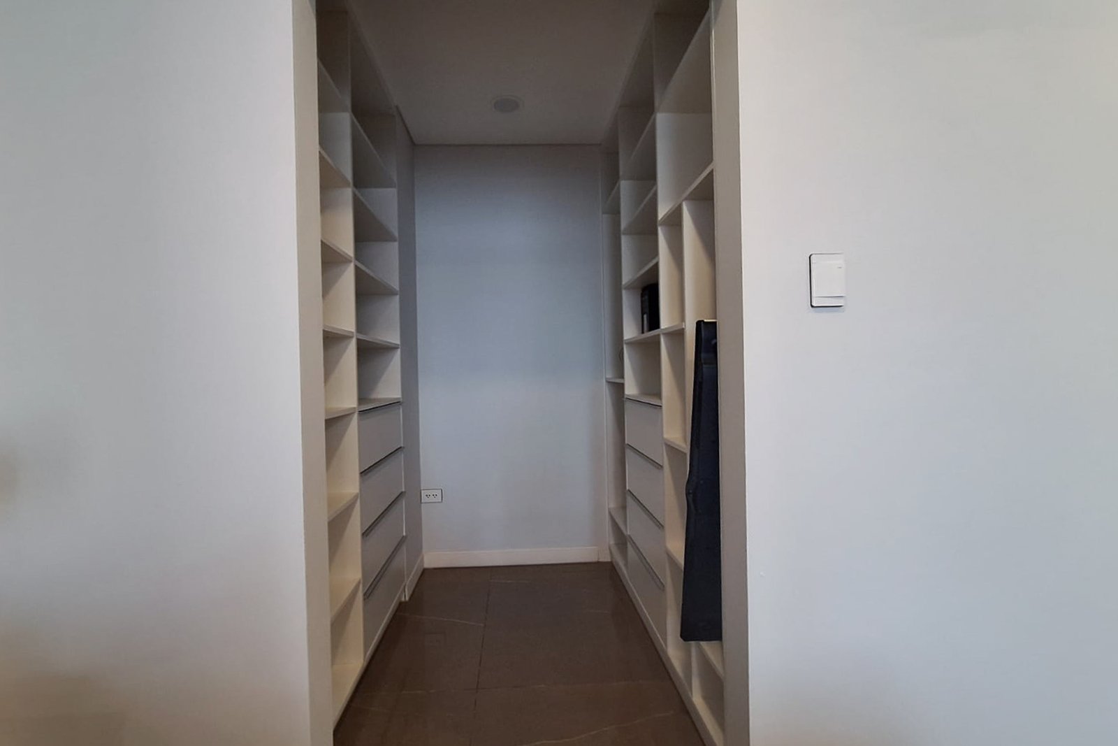 Exclusivo Monoambiente de Lujo Completamente Equipado en Equipetrol-Sirari