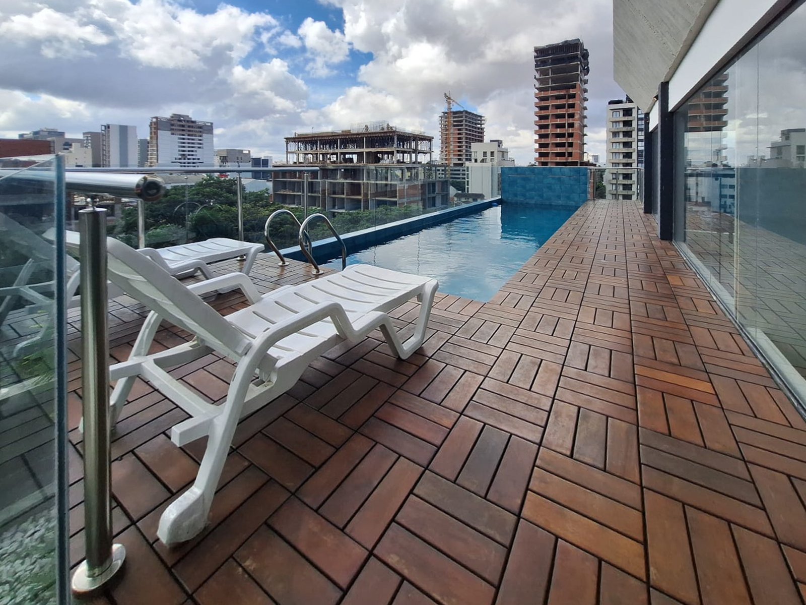 Exclusivo Monoambiente de Lujo Completamente Equipado en Equipetrol-Sirari