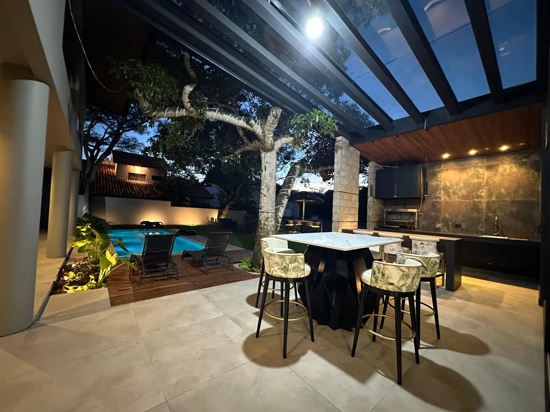 Espectacular Residencia de Lujo en Venta – La Hacienda del Urubó
