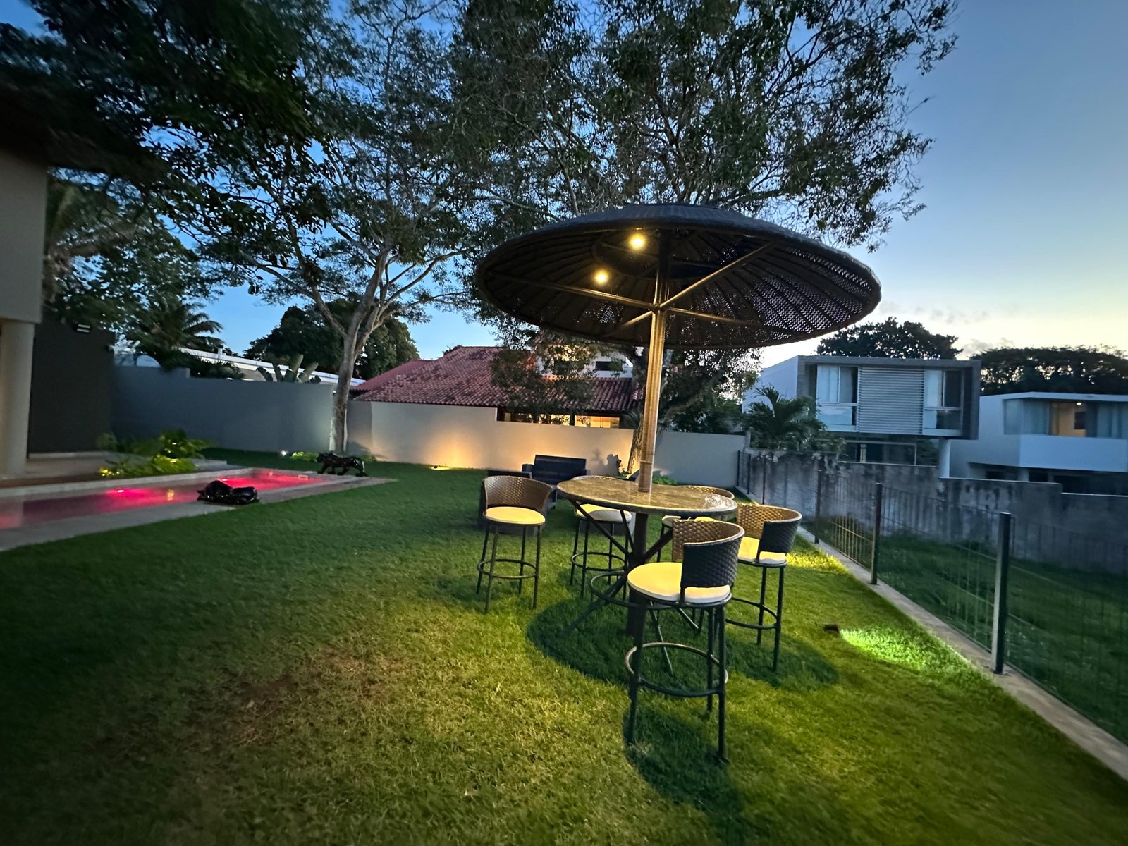 Espectacular Residencia de Lujo en Venta – La Hacienda del Urubó