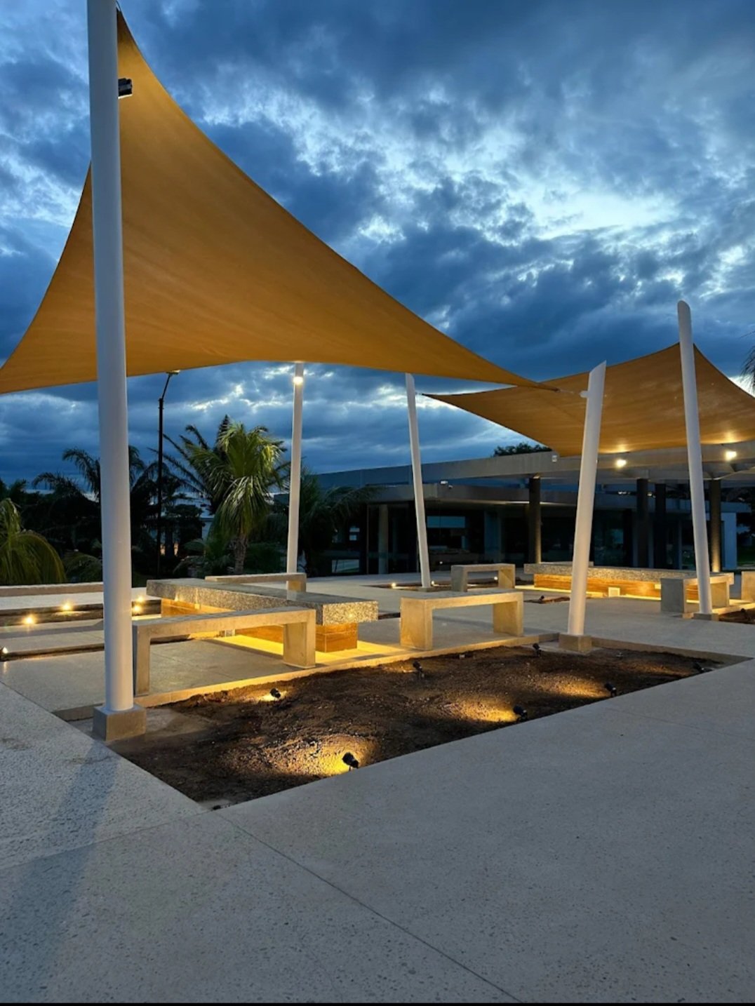 Espectacular Residencia de Lujo en Venta – La Hacienda del Urubó