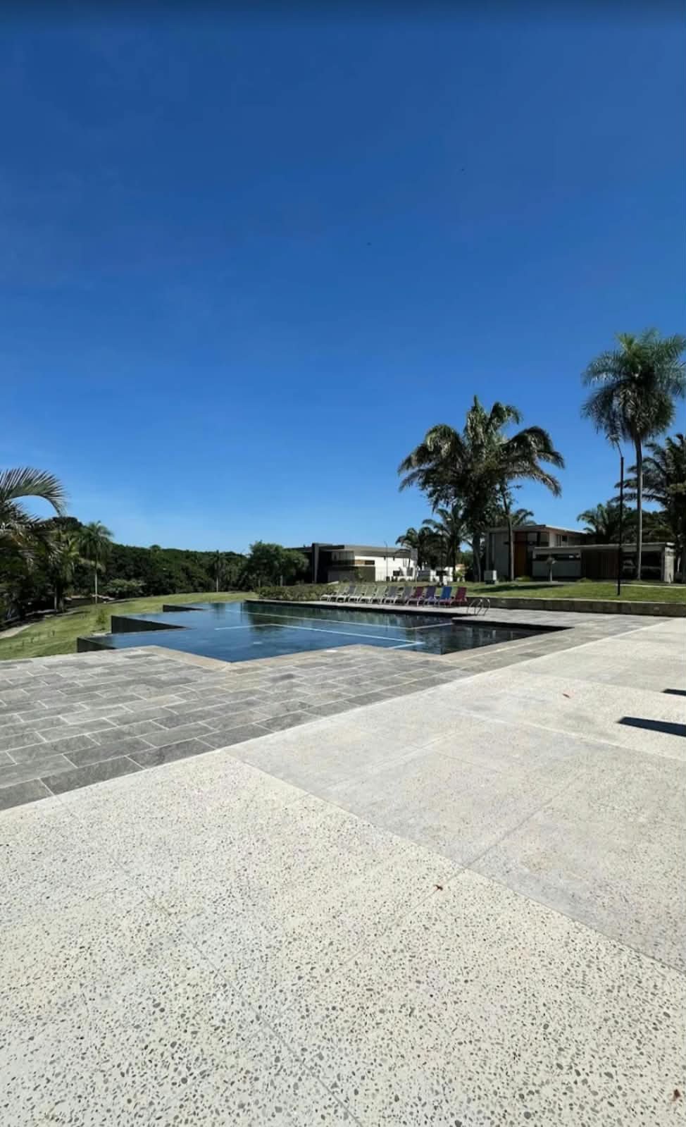 Espectacular Residencia de Lujo en Venta – La Hacienda del Urubó